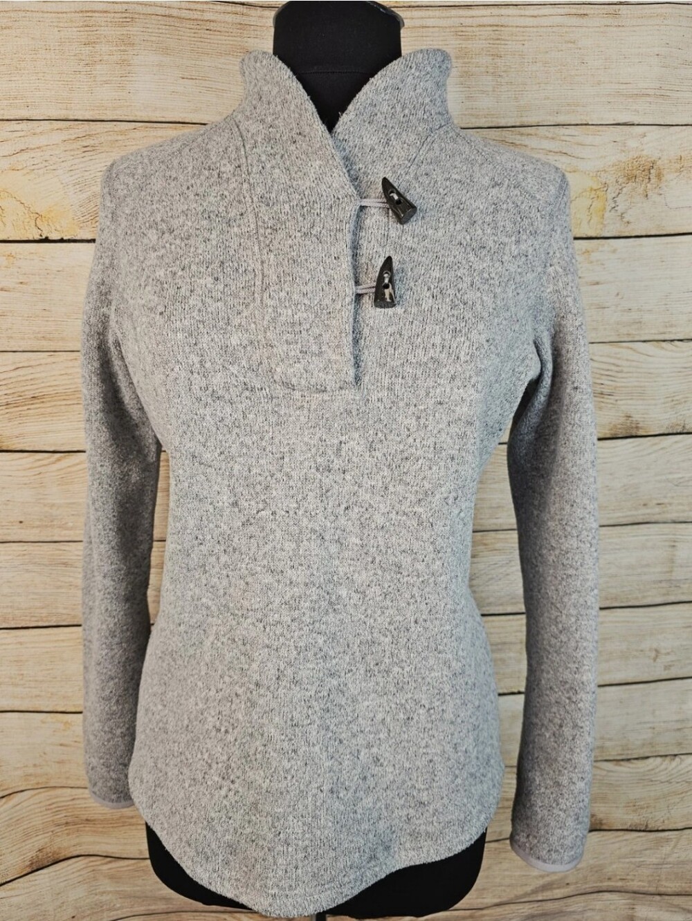 The North Face Toggle Button Front Sweater Size Medium